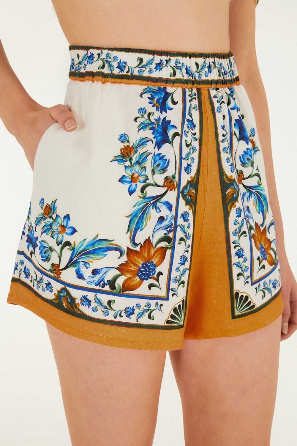 Farm Rio Light Off-white Flora Tile Blouse