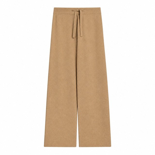 Women's camel wool knit trousers with relaxed fit